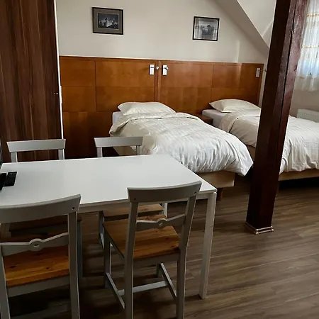 Pensjonat V Zatacce 3*